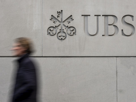 Les effectifs d'UBS passent sous 100'000 employés