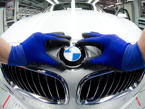 BMW prévoit 8000 suppressions de postes