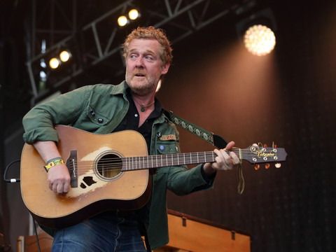 Décès du chanteur et musicien irlandais Glen Hansard
