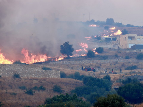 Incendies en Grèce : quelque 8000 personnes évacuées en Crète