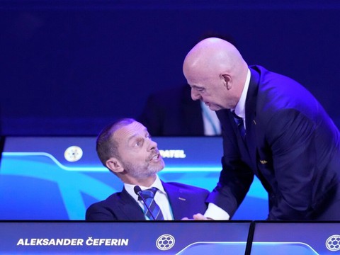 La FIFA continue à croire en son projet commercial