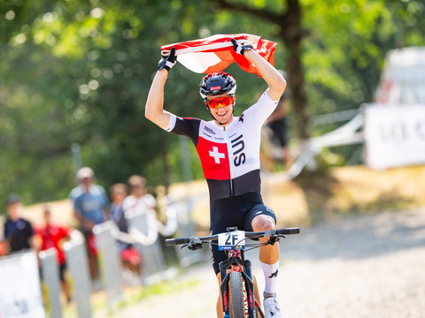 La Suisse décroche l'or en relais