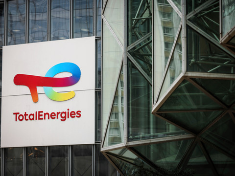 TotalEnergies acquiert les activités renouvelables de Shell
