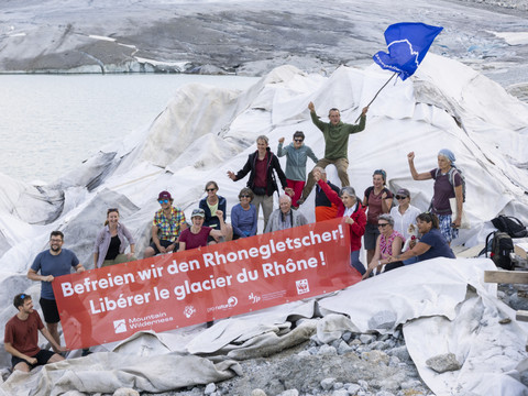 Glacier du Rhône: pétition contre la grotte touristique déposée