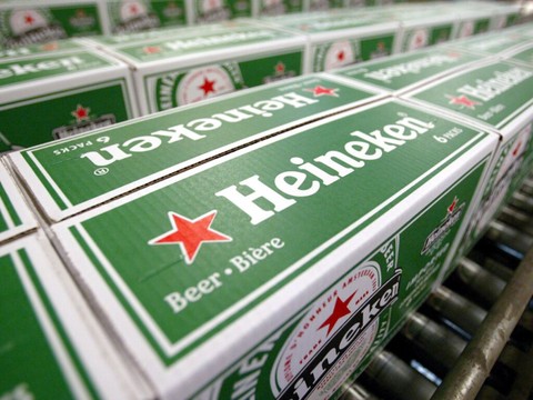 Heineken: 3000 emplois supprimés, bénéfice net en hausse