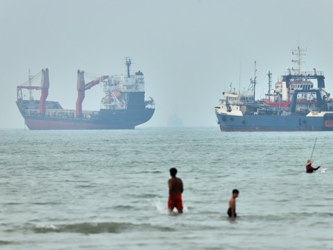Un pétrolier signale des explosions dans le détroit d'Ormuz