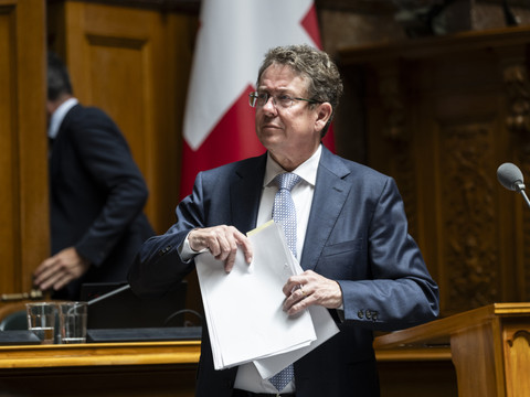Réductions de CO2: objectif 2030 probablement pas atteint dit Rösti
