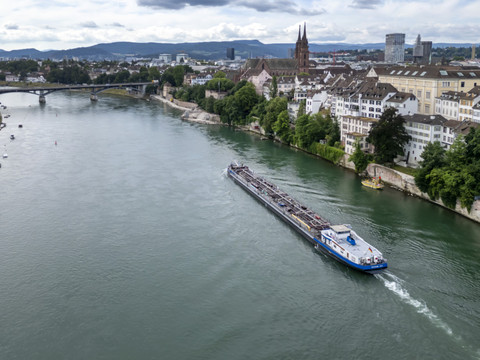 Le Rhin n'est presque plus navigable à cause du niveau de l'eau