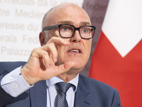 Le Parlement tranchera sur le relèvement de la TVA pour l'armée