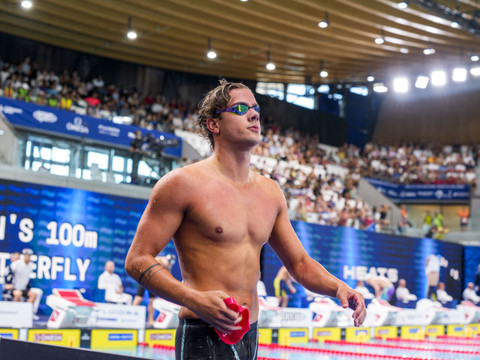 Ponti en finale du 100 m papillon et prêt pour une revanche
