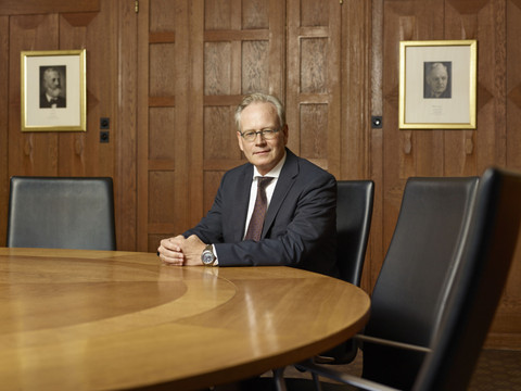 Eric Gujer quittera la rédaction en chef de la NZZ début 2027