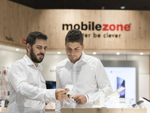 Mobilezone gonfle ses recettes semestrielles, bénéfice en recul