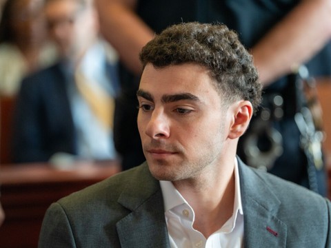 Meurtre d'un patron d'assurance: Mangione reconnaît avoir tiré