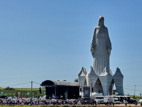 Pologne: la plus grande statue d'Europe de la Vierge Marie dévoilée