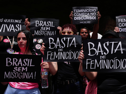 Violence de genre: le Brésil renforce la protection des femmes