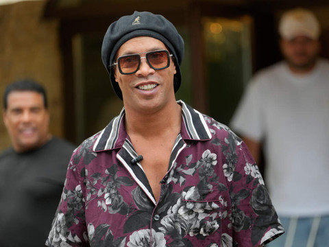 Ronaldinho revient à 46 ans en 3e division italienne
