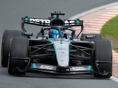 Russell remporte son 3e sprint