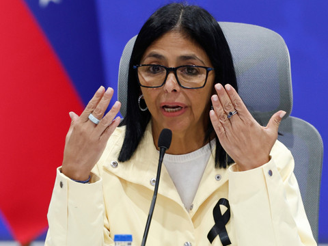Séisme: réouverture de l'aéroport de Caracas le 1er septembre
