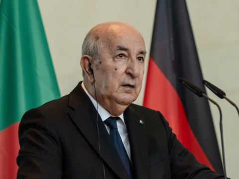 Le président algérien veut la peine de mort contre les pyromanes