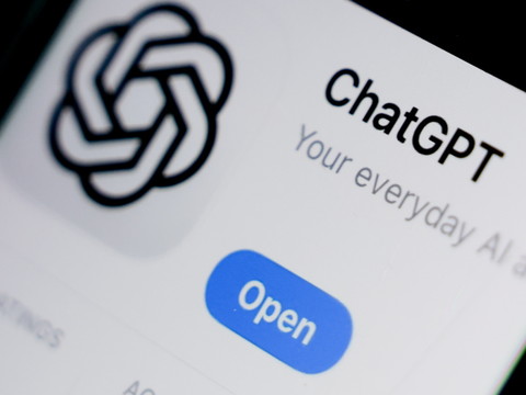 ChatGPT sera la première IA soumise à des règles renforcées en UE