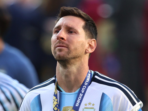 Lionel Messi prend sa retraite internationale