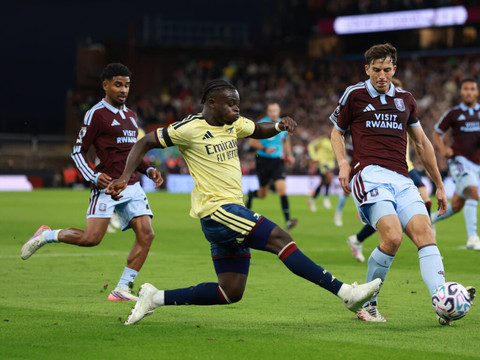 Arsenal s'impose 1-0 à Aston Villa, toujours privé de Manzambi