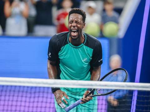 Monfils fait durer le plaisir à New York, le jour de ses 40 ans
