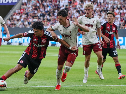 Fabian Rieder buteur et leader de Bundesliga avec Augsbourg