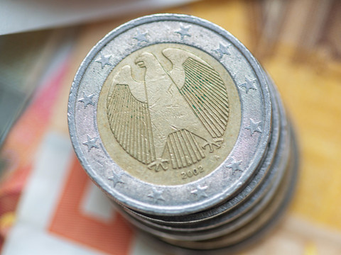 Zone euro: l'embellie économique printanière révisée à la hausse