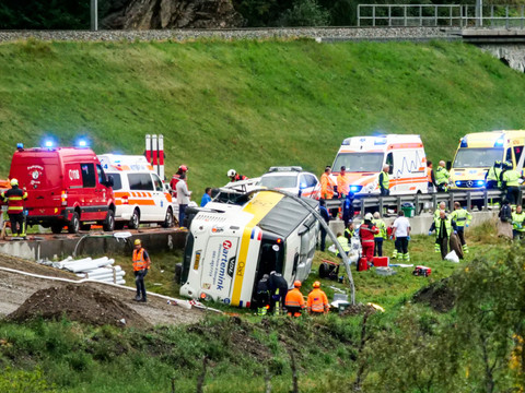 Un accident d'autocar aux Grisons fait plusieurs morts
