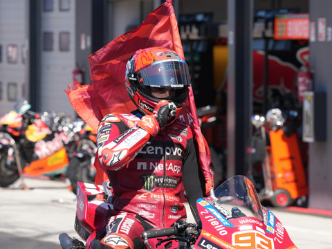 Marc Marquez fait coup double