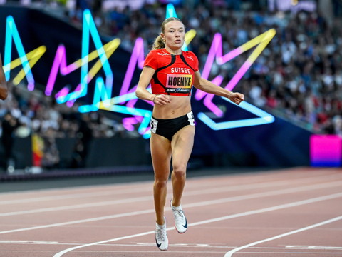 Hoenke 8e du 200 m, Mumenthaler sorti en demies