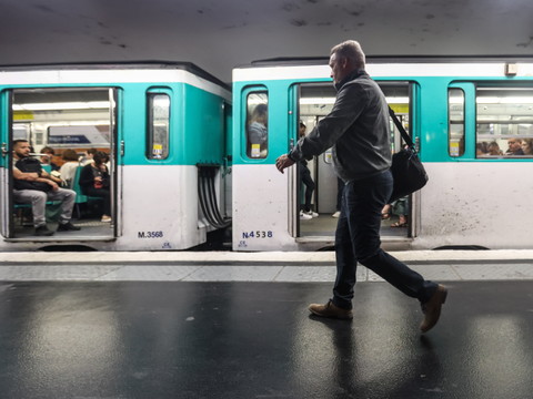Le ticket de transports parisien disparaîtra à la fin de l'année