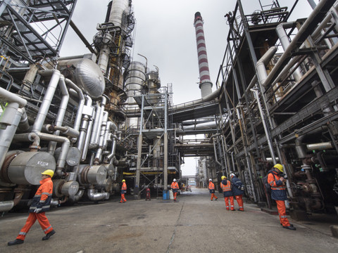 Les prix à la production et à l'importation tirés par le pétrole