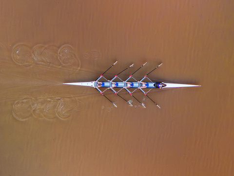 L'aviron et le canoë se tiendront sur un fleuve à crocodiles