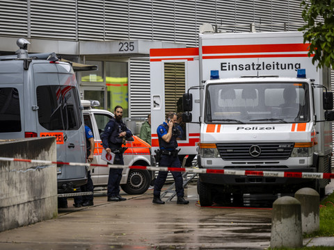 Début du procès de l'attaque au couteau sur des enfants à Zurich