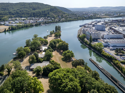 La chimie-pharma pèse sur le commerce extérieur suisse en août