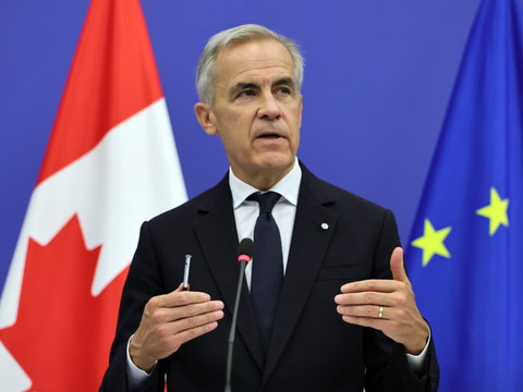 Carney balaie les menaces de Trump et salue une alliance avec l'UE