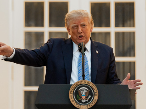 Trump veut empêcher des médias de venir à la Maison Blanche