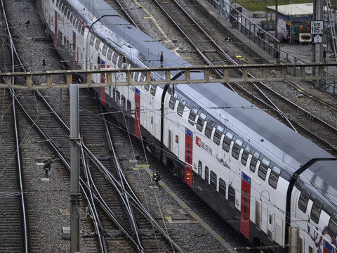 Des supporters du FC Zurich bloquent les trains à Berne