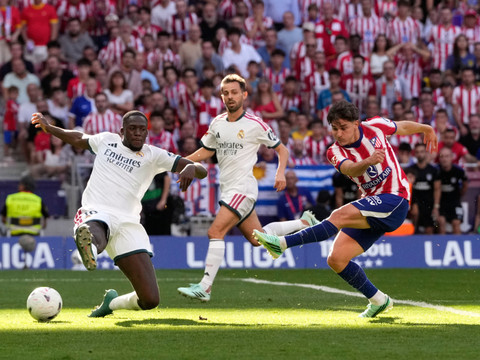Surclassé par l'Atlético, le Real Madrid laisse filer le Barça
