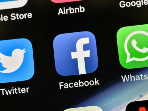 SIngapour: Meta sévit contre 3,7 millions de comptes