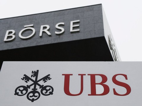 Le titre UBS de justesse dans le rouge après le vote des Etats