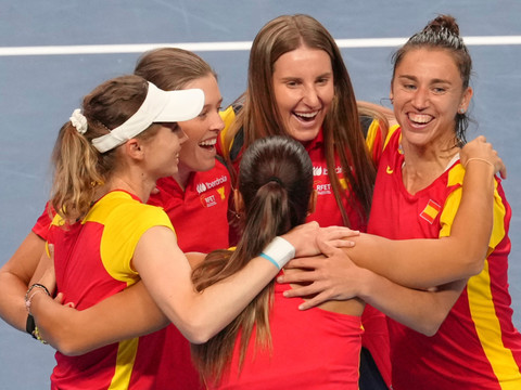 L'Espagne rejoint la Tchéquie en demi-finales
