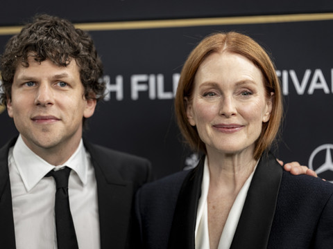 Julianne Moore reçoit le Golden Icon Award à Zurich