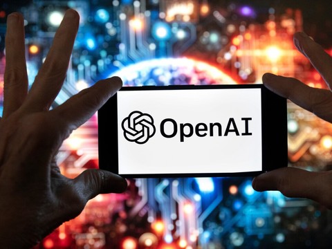 Des images d'utilisateurs de ChatGPT en ligne par erreur (OpenAI)