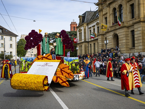 Succès populaire pour la 99e Fête des vendanges à Neuchâtel