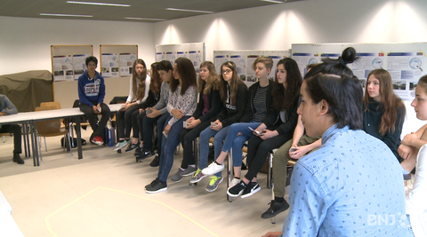 Des gymnasiens biennois se sont prêtés au jeu 