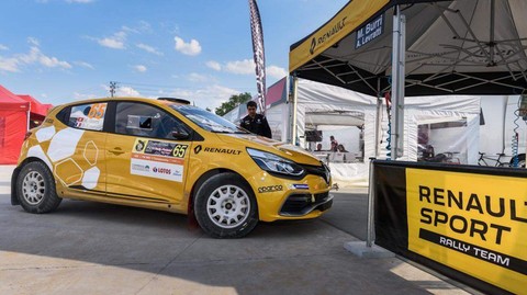 Michaël Burri sur les routes allemandes (photo : www.renaultsport.com)