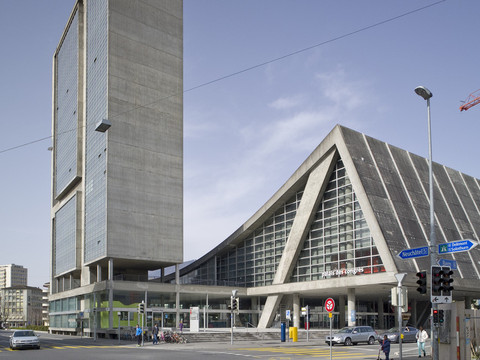 Le palais des Congrès a été réalisée par Max Schlup en 1966 Photo: Christian Stucki